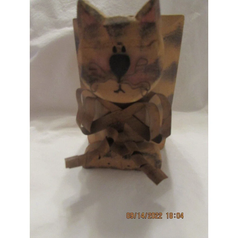 FOLK ART WOODEN KITTY CAT SMALL PLANTER OR VOTIVE HOLDER WITH METAL